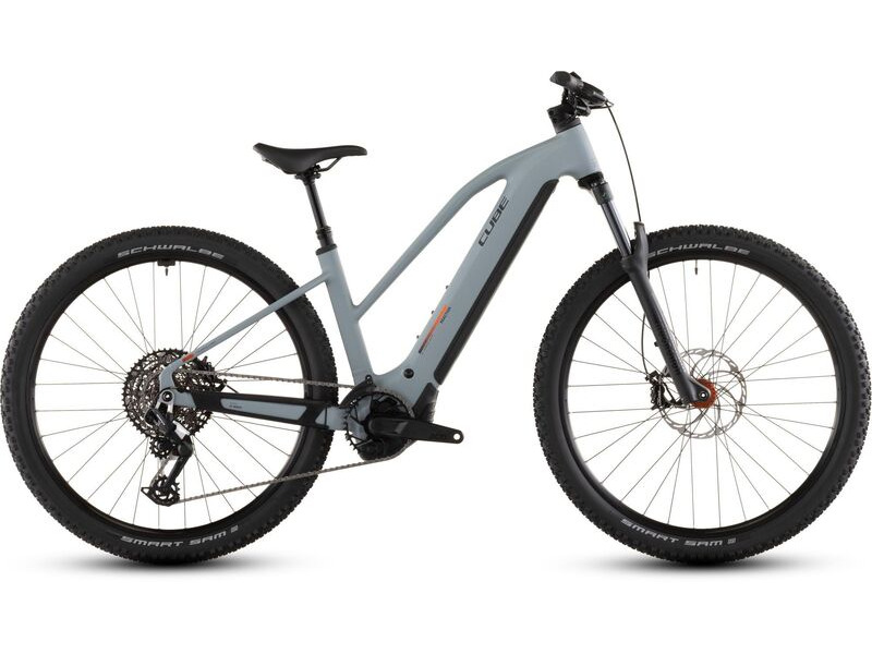 CUBE Reaction Hybrid Race 800 click to zoom image