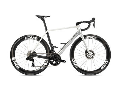 COLNAGO C72 Disc 2026 Carbon Road Race Bike with Dura Ace Di2, ENVE 4.5 SES