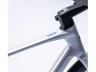 COLNAGO V5rs Disc 2025 Carbon Road Complete Bike Dura Ace Di2 White Blue click to zoom image