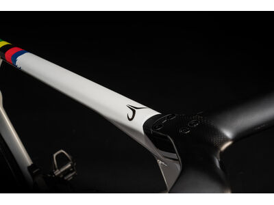 COLNAGO Y1RS Disc 2025 Carbon TT Aero Bike Dura Ace Di2 White & WC Stripes click to zoom image