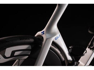 COLNAGO Y1RS Disc 2025 Carbon TT Aero Bike Dura Ace Di2 click to zoom image
