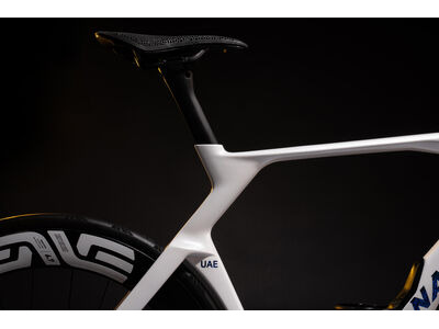 COLNAGO Y1RS Disc 2025 Carbon TT Aero Bike Dura Ace Di2 click to zoom image