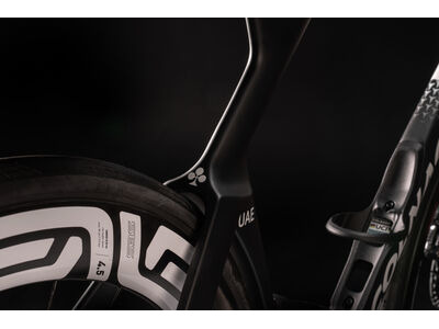 COLNAGO Y1RS Disc 2025 Carbon TT Aero Frameset click to zoom image