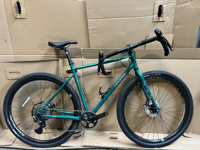 GENESIS Croix De Fer 40 Medium Medium Green click to zoom image