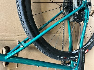 GENESIS Croix De Fer 40 Large Large Green click to zoom image